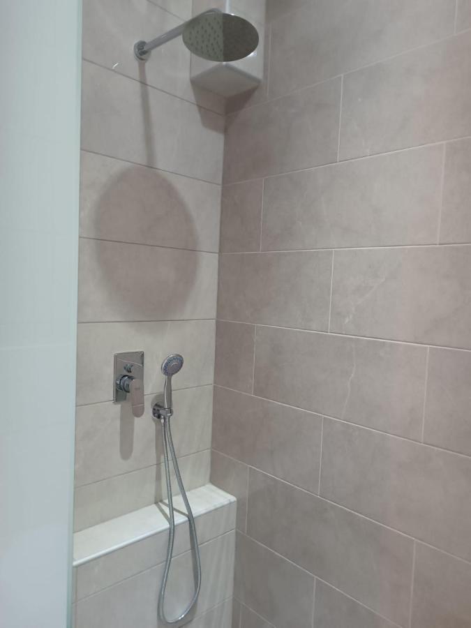 Navarino Luxe Suites With Sea View Peraía Dış mekan fotoğraf